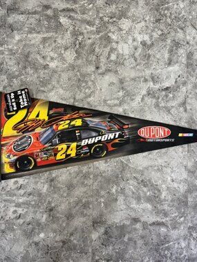 Jeff Gordon #24 Dupont 2009 NASCAR Wincraft Official Pennant NTW